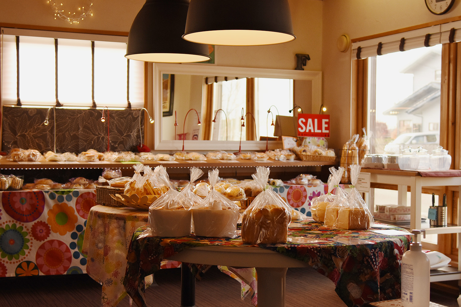 パン工房ありす店内